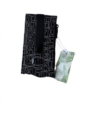 Badgley Mischka | Bags | Badgley Mischka
Black Credit Card Holder